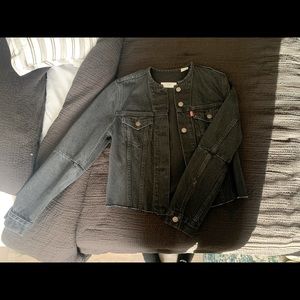 Levi’s black altered trucker jean jacket